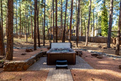 Whispering Pines Chalet in Flagstaff, AZ - Flagstaff, Arizona - glamping.directory