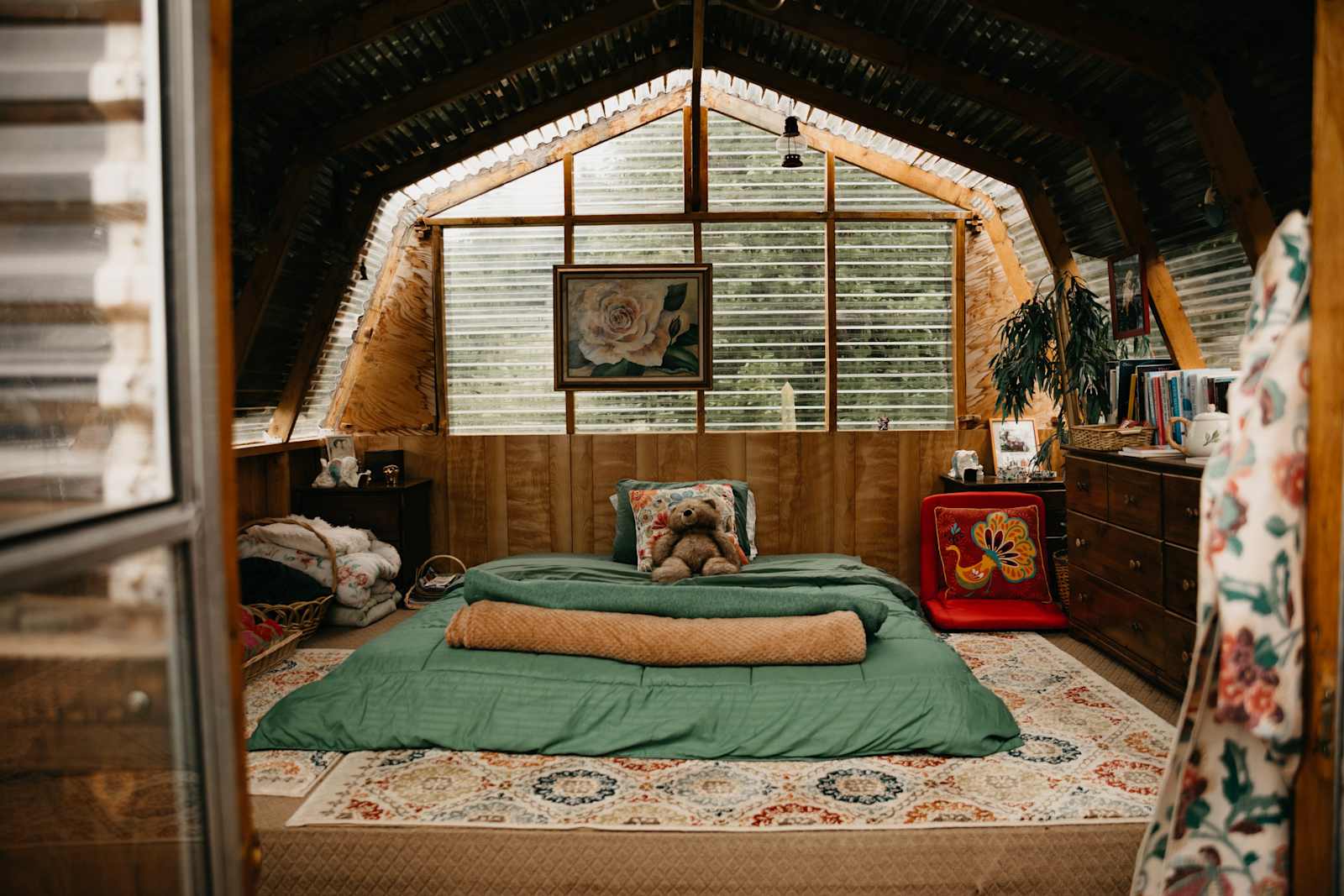 Kilcher Homestead MiracleMeadow - Homer, Alaska - glamping.directory