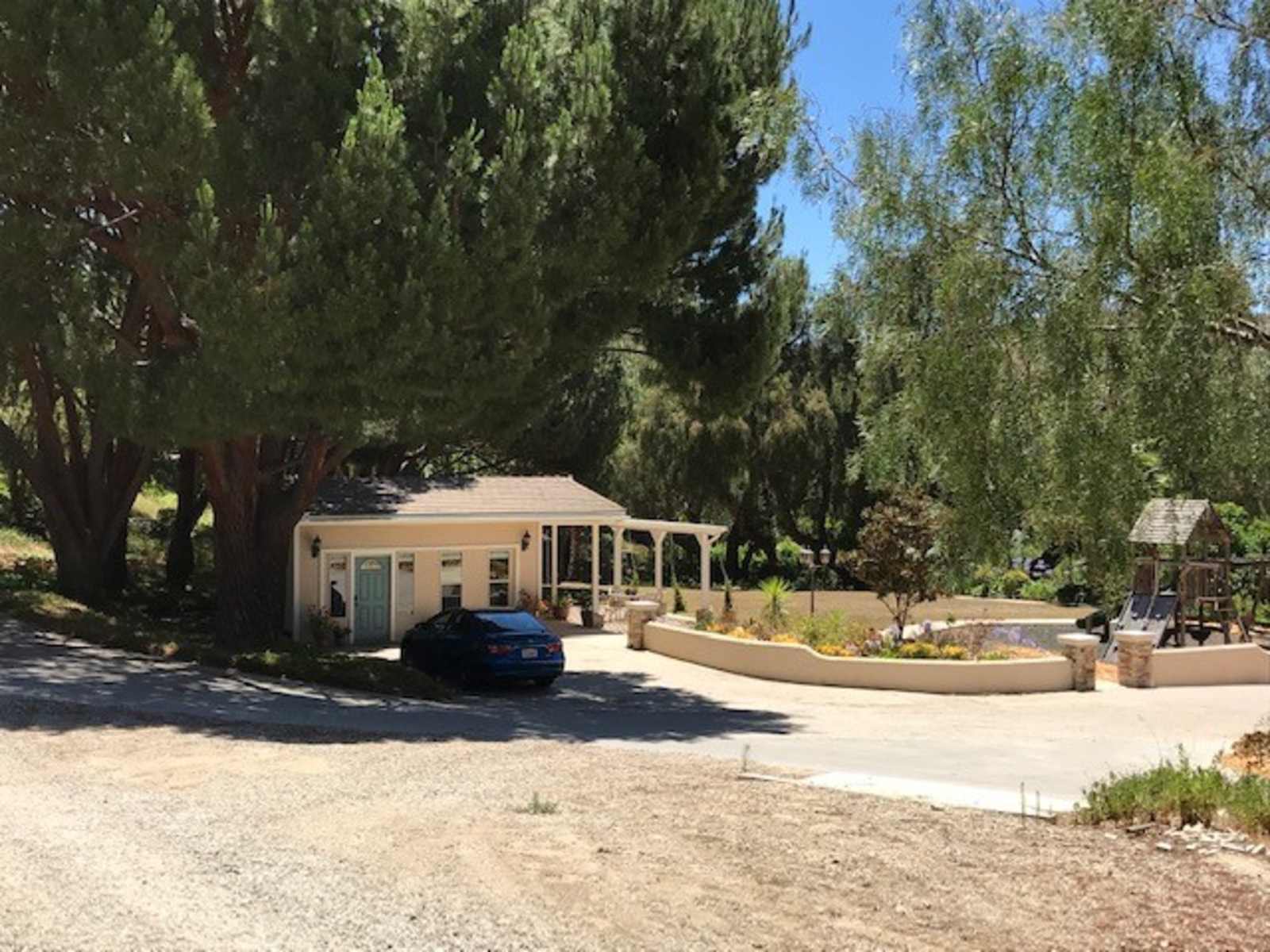 Zava Ranch - Avocado & Lemon Grove - Somis, California - glamping.directory