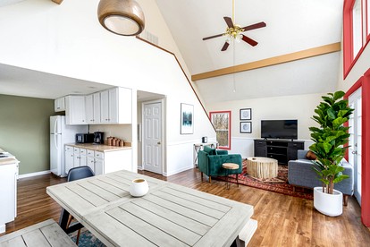 Secluded Chalet-Cabin with Hot Tub, Fire Pit, Deck and Grill - the Perfect Place to Relax in Gerrardstown, WV - Gerrardstown, West Virginia - glamping.directory