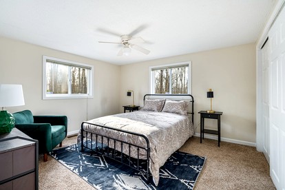 Secluded Chalet-Cabin with Hot Tub, Fire Pit, Deck and Grill - the Perfect Place to Relax in Gerrardstown, WV - Gerrardstown, West Virginia - glamping.directory