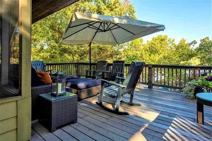 Lakefront Luxury: Private Water Front Vacation Rental with Views Near Hot Springs, AR - Hot Springs, Arkansas - glamping.directory