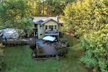Lakefront Luxury: Private Water Front Vacation Rental with Views Near Hot Springs, AR - glamping.directory