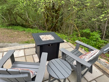 Luxury Canvas Retreat w/ Rain Shower & Firepit in Brush Prairie, Washington - Brush Prairie, Washington - glamping.directory