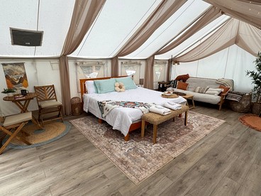 Luxury Canvas Retreat w/ Rain Shower & Firepit in Brush Prairie, Washington - Brush Prairie, Washington - glamping.directory