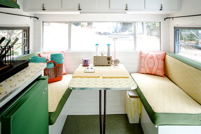 Remote Vintage Camper Rental for Adult-Only Retreat in Franklin, North Carolina - Franklin, North Carolina - glamping.directory