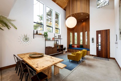 Incredible Villa Rental with Hot Tub and Access to Beaches and Mountains for Unforgettable Trips to California - Montara, California - glamping.directory