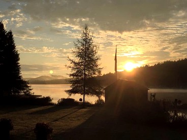 Gorgeous Cabin Rental by Big Moose Lake - Amazing Glamping Spot in Eagle Bay, New York - Webb, New York - glamping.directory
