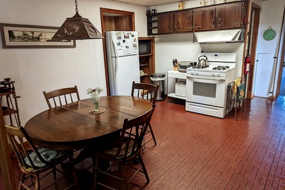 Gorgeous Cabin Rental by Big Moose Lake - Amazing Glamping Spot in Eagle Bay, New York - Webb, New York - glamping.directory