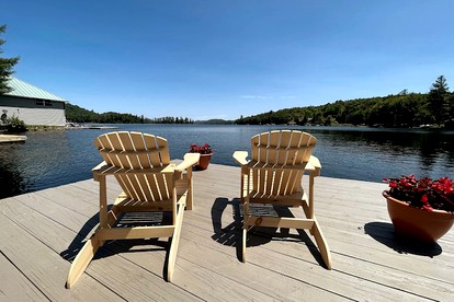 Gorgeous Cabin Rental by Big Moose Lake - Amazing Glamping Spot in Eagle Bay, New York - Webb, New York - glamping.directory