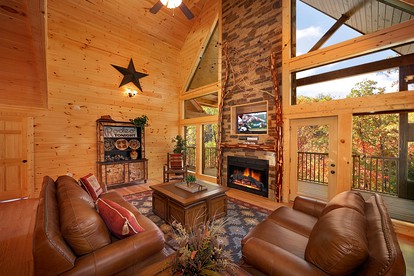 Majestic Cabin near Gatlinburg Perfect for a Getaway in Tennessee - Gatlinburg, Tennessee - glamping.directory