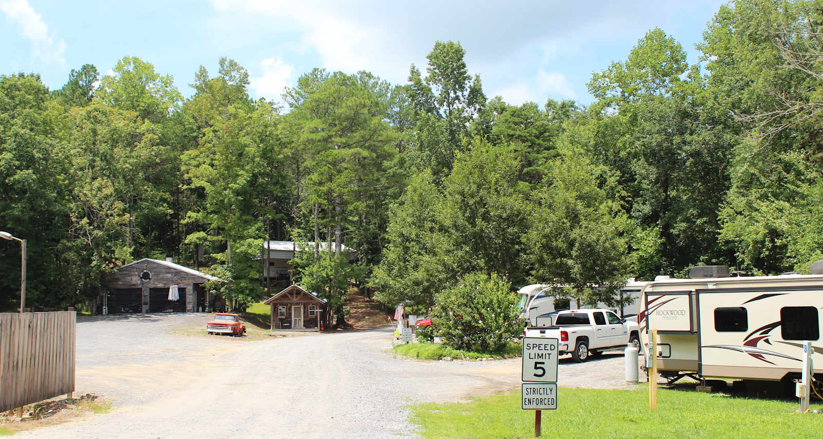 Little River Campground - Fort Payne, Alabama - glamping.directory