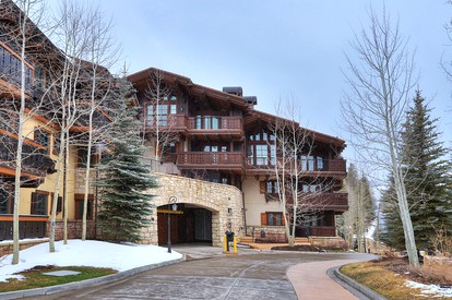 Luxury Mountain Villa with Elevator Perfect for Winter Sports in Vail, Colorado - glamping.directory