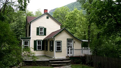 Stunning Creekside Cottage with Waterfall Views in the Catskills, New York - glamping.directory