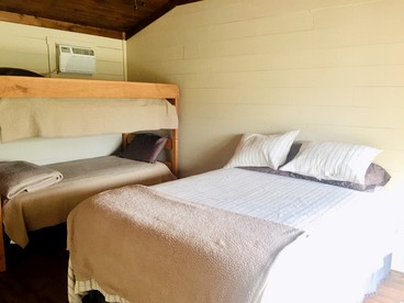 Peacefully Secluded Cabin Rental in the Heart of the Ozark National Forest, Arkansas - Fayetteville, Arkansas - glamping.directory