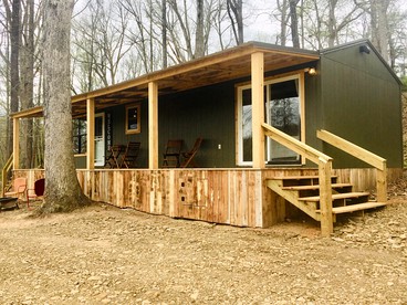 Peacefully Secluded Cabin Rental in the Heart of the Ozark National Forest, Arkansas - Fayetteville, Arkansas - glamping.directory