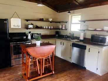 Peacefully Secluded Cabin Rental in the Heart of the Ozark National Forest, Arkansas - Fayetteville, Arkansas - glamping.directory