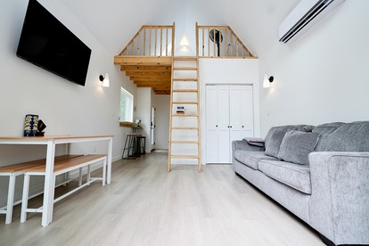 Gorgeous Cozy Cabin in Montgomery, Texas - Montgomery, Texas - glamping.directory