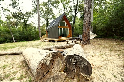 Gorgeous Cozy Cabin in Montgomery, Texas - Montgomery, Texas - glamping.directory