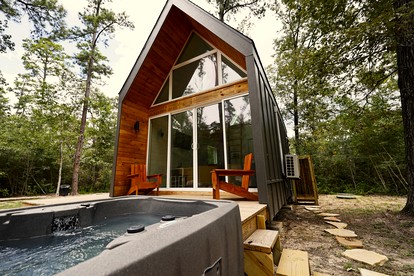 Gorgeous Cozy Cabin in Montgomery, Texas - glamping.directory
