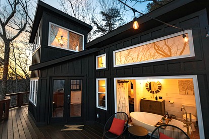 Breathtaking Tree House with Jacuzzi and Lofted Interior in Georgia - Rising Fawn, Georgia - glamping.directory