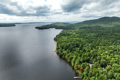 Lush Lakefront Cabin Sanctuary Near Moosehead Lake, Maine - Greenville, Maine - glamping.directory
