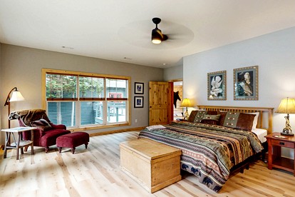 Lush Lakefront Cabin Sanctuary Near Moosehead Lake, Maine - Greenville, Maine - glamping.directory