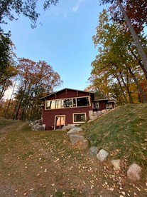 Charming Lakeside Lodging in Minocqua Perfect for a Nature Escape in Wisconsin - Minocqua, Wisconsin - glamping.directory