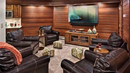Ski-in, Ski-Out Vacation Rental with a Game Room and a Hot Tub in Steamboat Springs, Colorado - Steamboat Springs, Colorado - glamping.directory