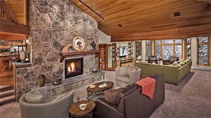 Ski-in, Ski-Out Vacation Rental with a Game Room and a Hot Tub in Steamboat Springs, Colorado - Steamboat Springs, Colorado - glamping.directory