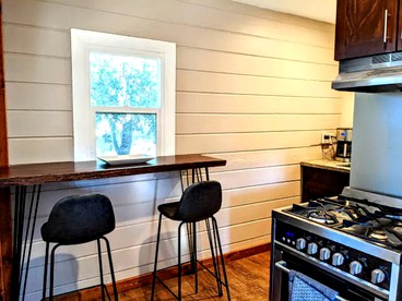 Tranquil Retreat in Santa Ysabel: Glamping Cabin with Nature's Beauty - Santa Ysabel, California - glamping.directory