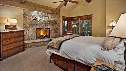 Luxury Mountain Getaway close to Skiing and City Attractions in Steamboat Springs, Colorado - Steamboat, Colorado - glamping.directory