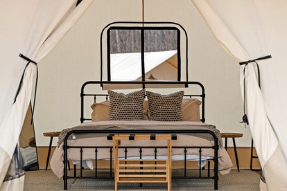 Rustic Lakefront Glamping Under the Stars with River Accesss & Kayaking in Wewahitchka, Florida - Wewahitchka, Florida - glamping.directory