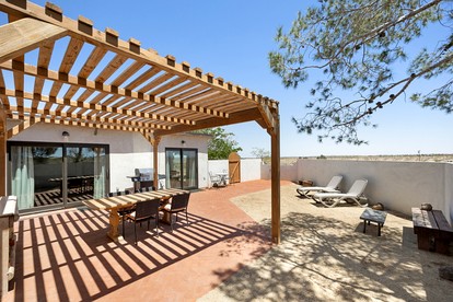 Wonderful Cottage with Barbecue and Gorgeous Desert Views in Yucca Valley, California - Yucca Valley, California - glamping.directory