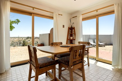 Wonderful Cottage with Barbecue and Gorgeous Desert Views in Yucca Valley, California - Yucca Valley, California - glamping.directory