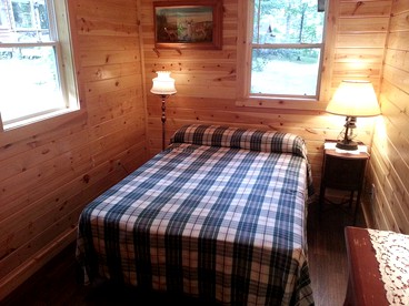 Lakeside Cabin Rental in the Woodlands of Indian Point, Wisconsin - Birchwood, Wisconsin - glamping.directory