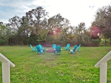 Spacious Luminous Cottage with Game Space and BBQ in Texas - College Station, Texas - glamping.directory