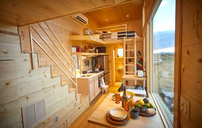Bougie Tiny Home with Mountain Views, Hot Tub, Just 2 miles to Black Rock Hot Springs, NM - El Prado, New Mexico - glamping.directory