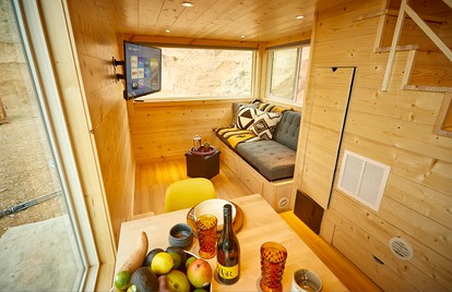 Bougie Tiny Home with Mountain Views, Hot Tub, Just 2 miles to Black Rock Hot Springs, NM - El Prado, New Mexico - glamping.directory