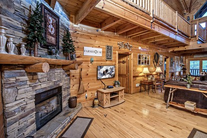 ERN854 - Wagon Wheel Lodge - Great Location! Close To All The Action! cabin in Tennessee - Pigeon Forge, Tennessee - glamping.directory