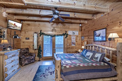 ERN854 - Wagon Wheel Lodge - Great Location! Close To All The Action! cabin in Tennessee - Pigeon Forge, Tennessee - glamping.directory