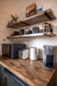 Cute Elevated Tiny House with Private Hot Tub for Romantic Escapes in Alabama - Guntersville, Alabama - glamping.directory