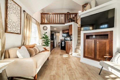 Boutique and Charming Tiny House with Views of Pike Peak in Woodland Park, Colorado - Woodland Park, Colorado - glamping.directory