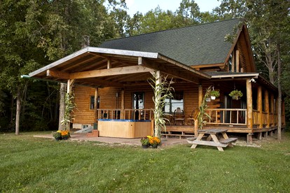 Luxury Cabin Rental with a Spacious Hot Tub on Lake Champlain, Vermont - Ferrisburgh, Vermont - glamping.directory