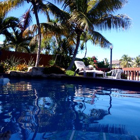 Waterside Cottage Accommodation with Private Swimming Pool in Islamorada, Florida - Islamorada, Florida - glamping.directory