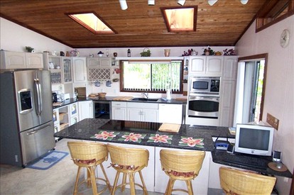 Waterside Cottage Accommodation with Private Swimming Pool in Islamorada, Florida - Islamorada, Florida - glamping.directory