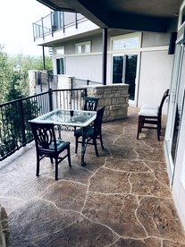 Luxurious Vacation Rental for Large Groups and Special Events on Lake Travis, Texas - Austin, Texas - glamping.directory