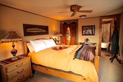 Western-Style Ranch Getaway for Two Guests near Fort Collins, Colorado - Livermore, Colorado - glamping.directory
