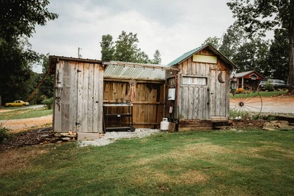 Secluded Bell Tent with Outdoor Shower and Deck in Alabama - Rogersville, Alabama - glamping.directory