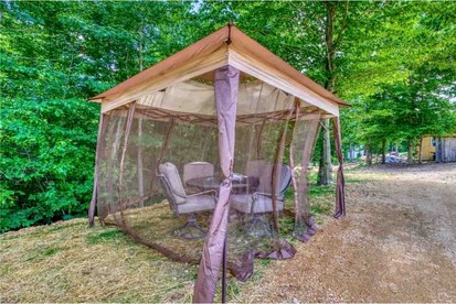 Secluded Bell Tent with Outdoor Shower and Deck in Alabama - Rogersville, Alabama - glamping.directory